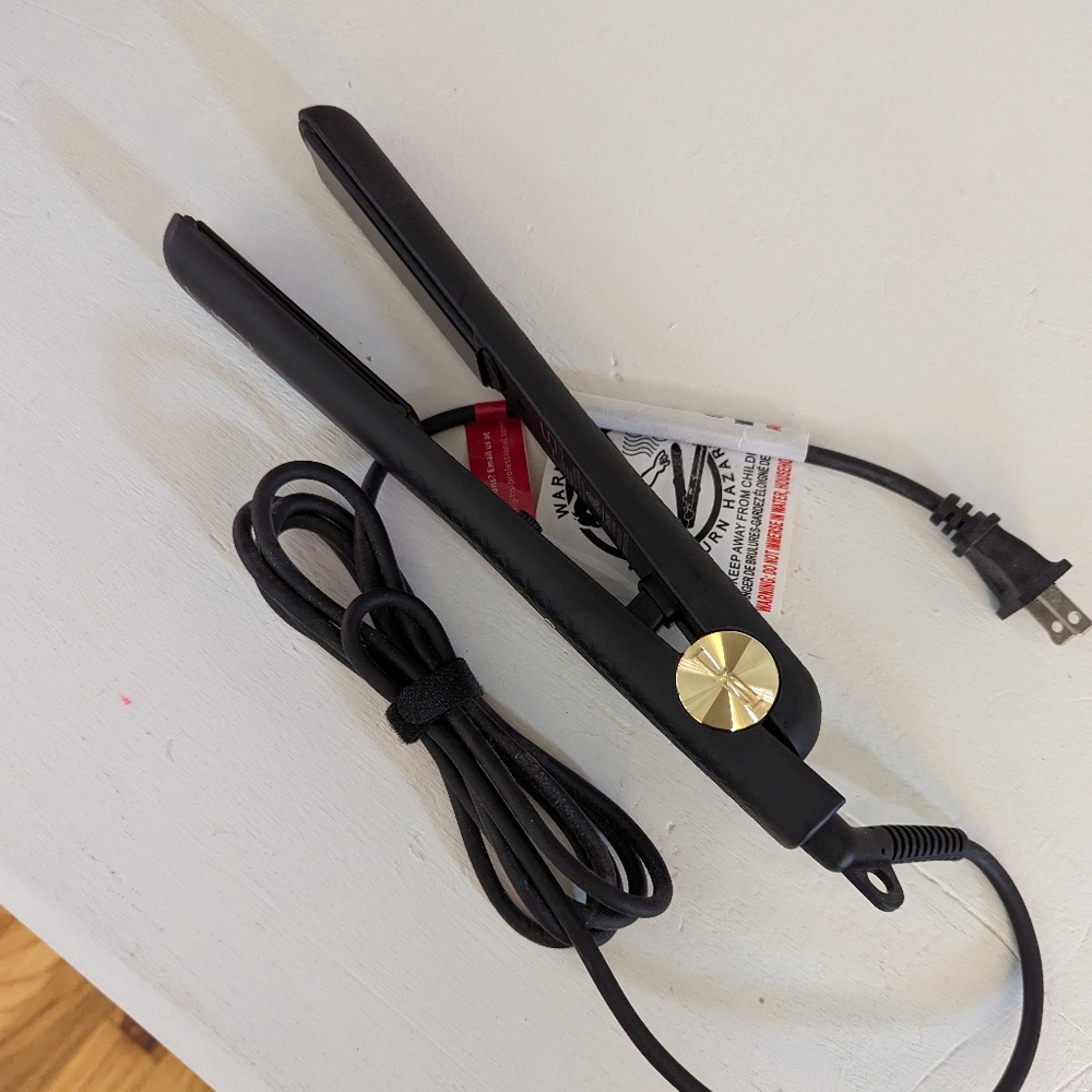 HSI Professional hair straightener